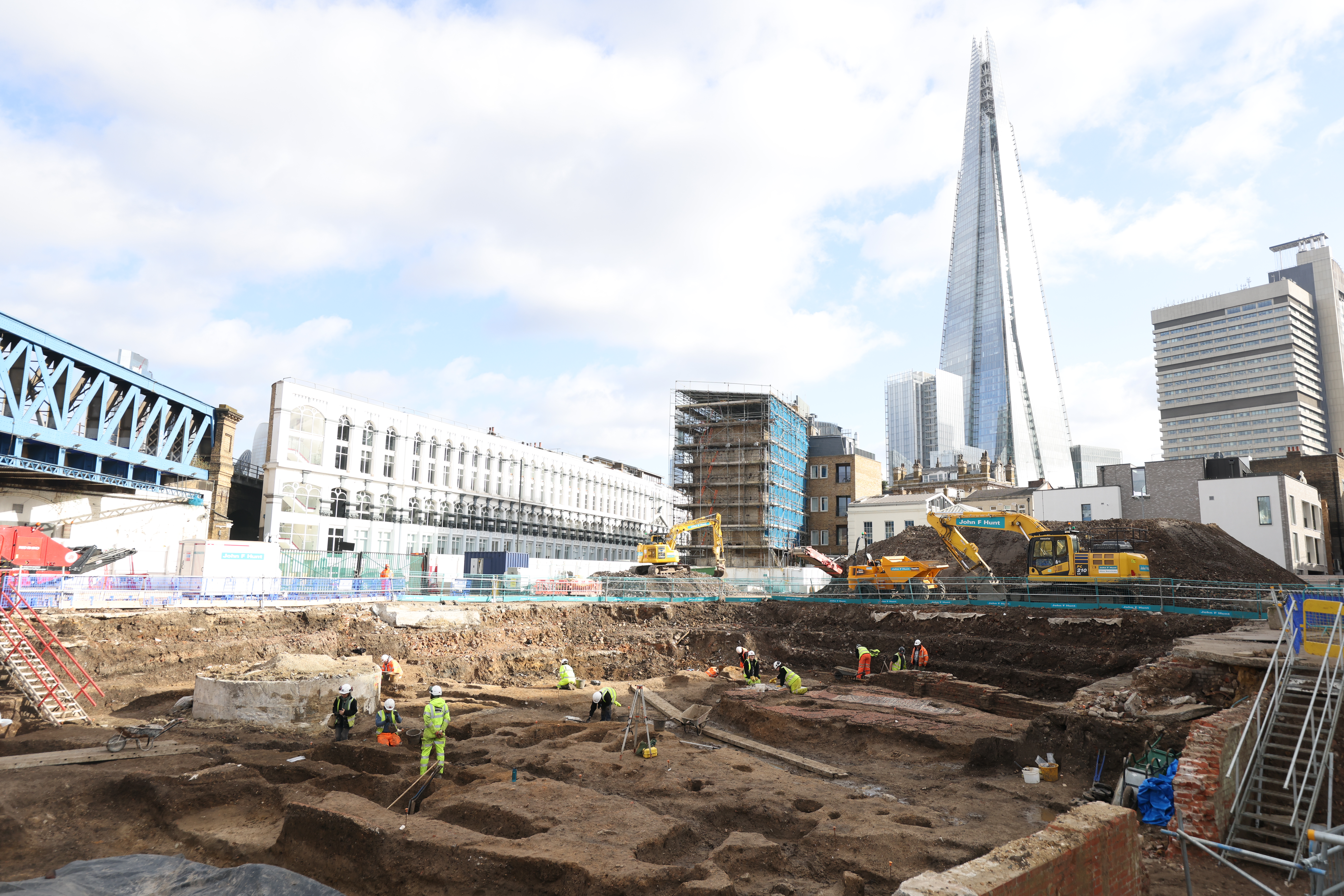 NextImg:‘Incredibly Rare’ Roman Mausoleum Discovered In London