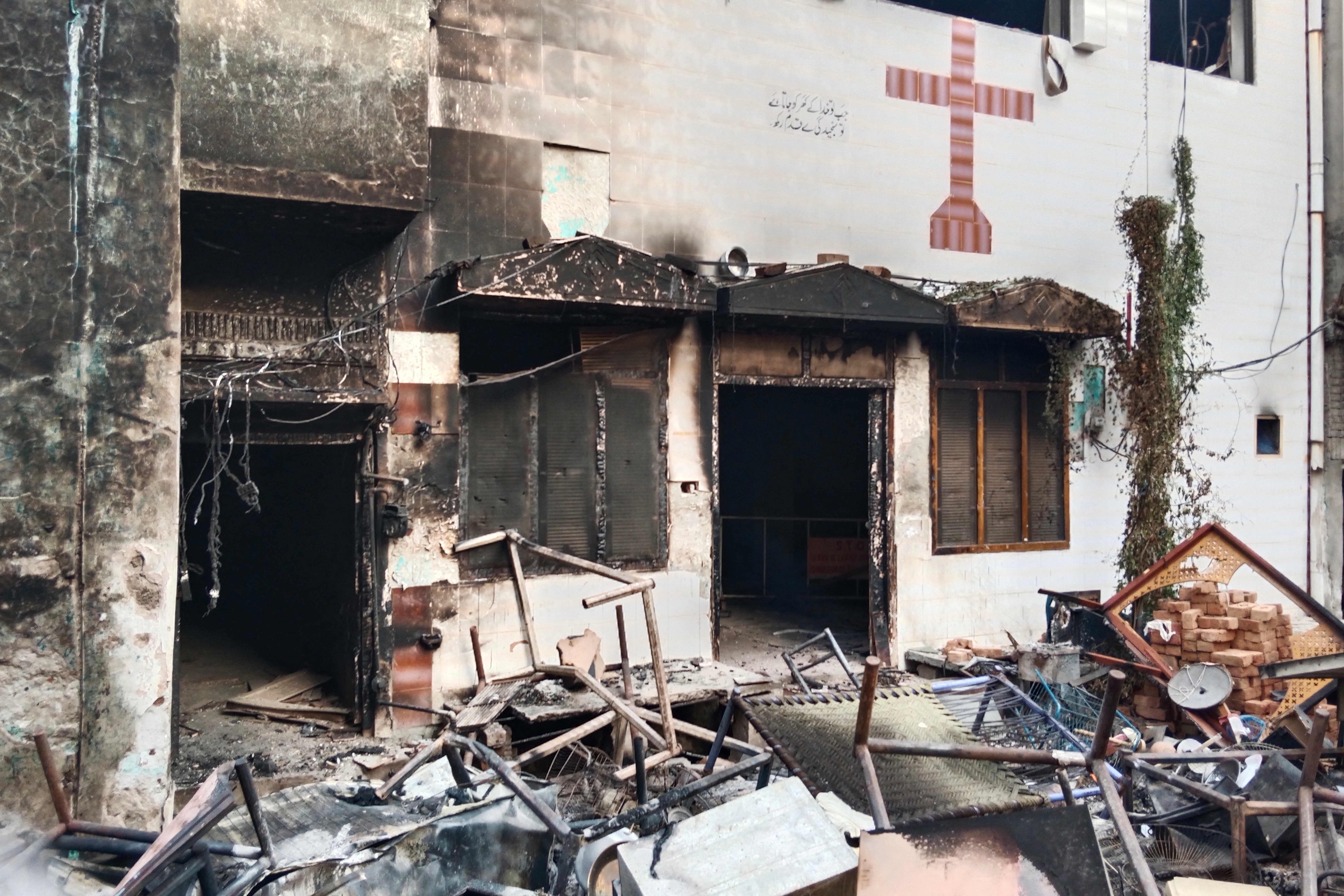 NextImg:Muslim Mob Attacks Christian Churches And Homes In Pakistan Following Blasphemy Allegations 