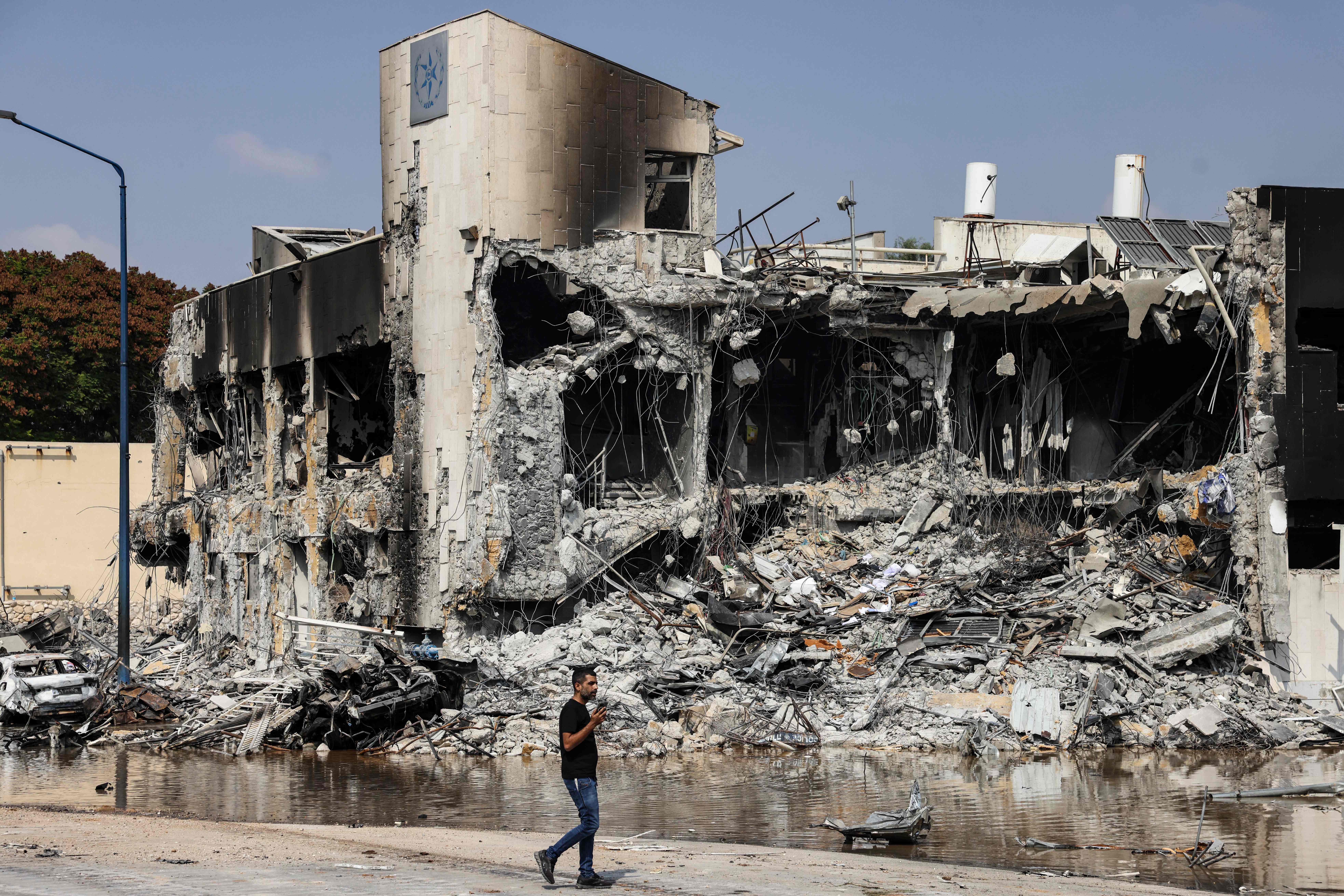 NextImg:VIDEO: Inside The Day-Long Terrorist Siege On Israel’s Sderot Police Station 