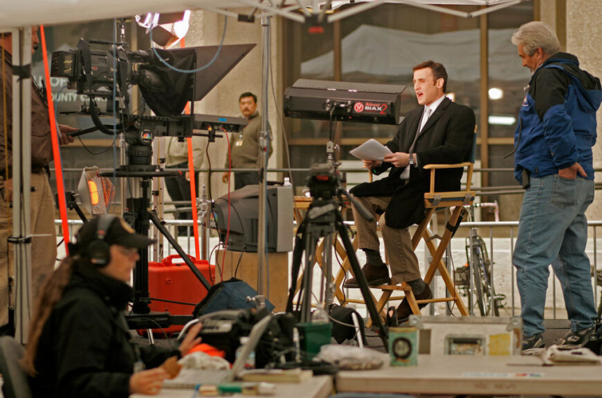 mediacircus_053_mac.jpg MSNBC Anchor Dan Abrams live from the front entrance to the San Mateo County Courthouse. The Scott Peterson trial brings out hugh numbers of the news media as they await a verdict in the case. 11/4/04 Redwood City, CA Michael Macor / San Francisco Chronicle Mandatory Credit for Photographer and San Francisco Chronicle/ NO Sales- Magazine Out Ran on: 11-05-2004 Dan Abrams, MSNBC cable TV anchor, reports from outside the San Mateo County courthouse. (Photo By Michael Macor/The San Francisco Chronicle via Getty Images)