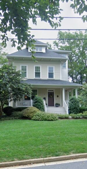 Contracting records list this home as the headquarters of an entity that was chosen for up to $800 million in contracts to reduce illegal immigration.